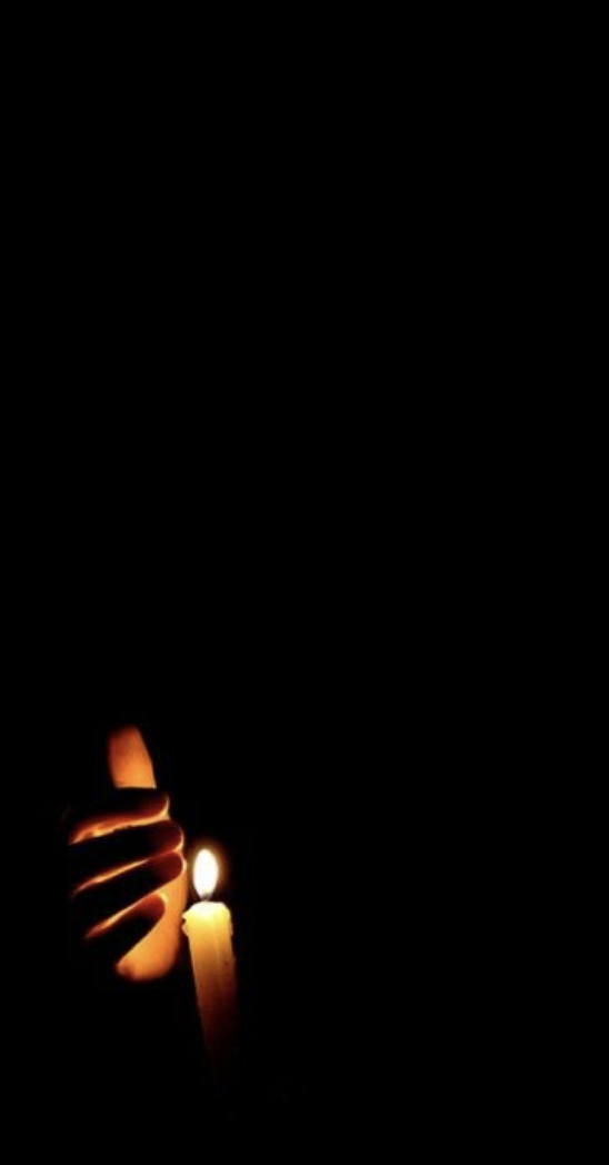 Initiation à l'obscurité (entre femmes)